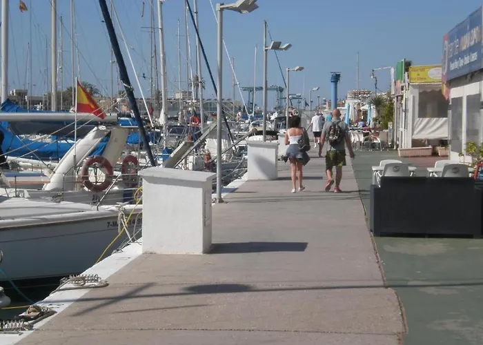 Santa Julia 3 Dormitorios, Nuevo, Moderno 아파트 푸엔히롤라