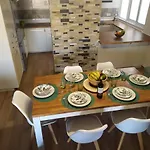 Santa Julia 3 Dormitorios, Nuevo, Moderno Apartamento *