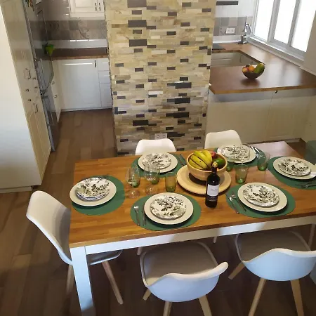 Santa Julia 3 Dormitorios, Nuevo, Moderno דירה *